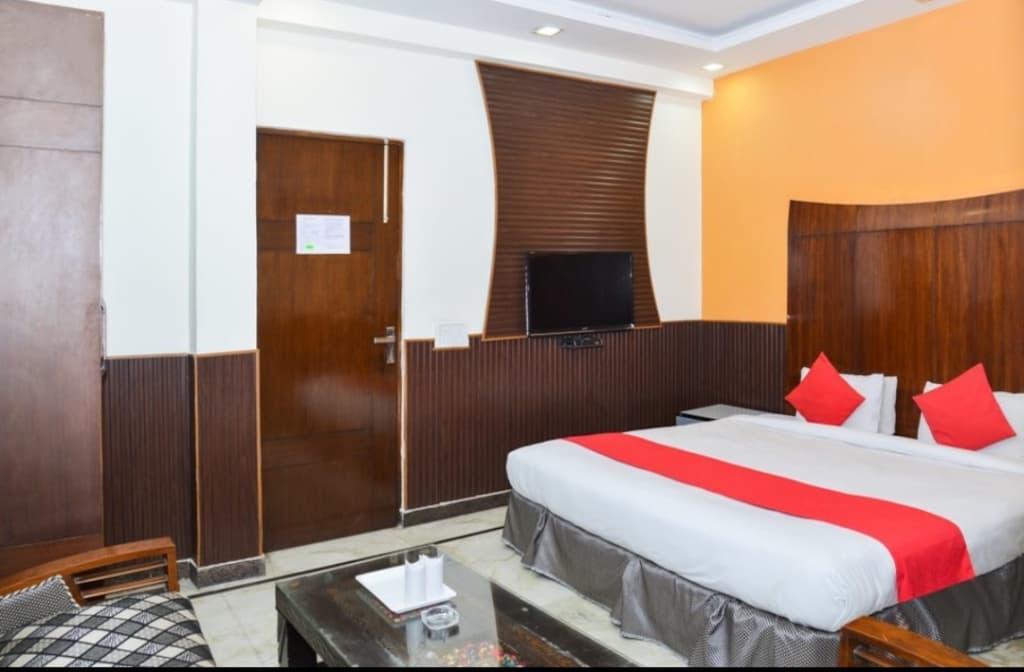 jindal Palace Hotel - photo 2