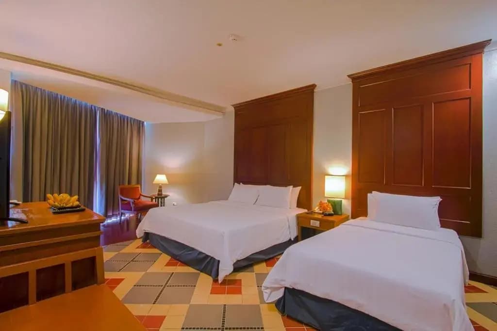 Long Beach Garden Hotel & Pavilions - photo 8