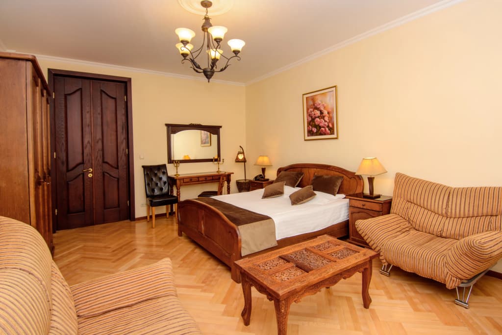 British House Hotel - photo 18
