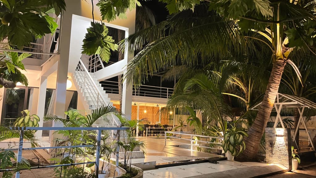 Oceana Surf Maldives Hotel - photo 2