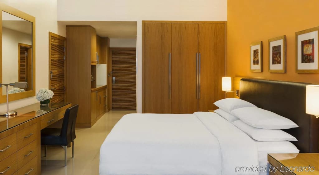 Four Points by Sheraton Bur Dubai Hotel - photo 40