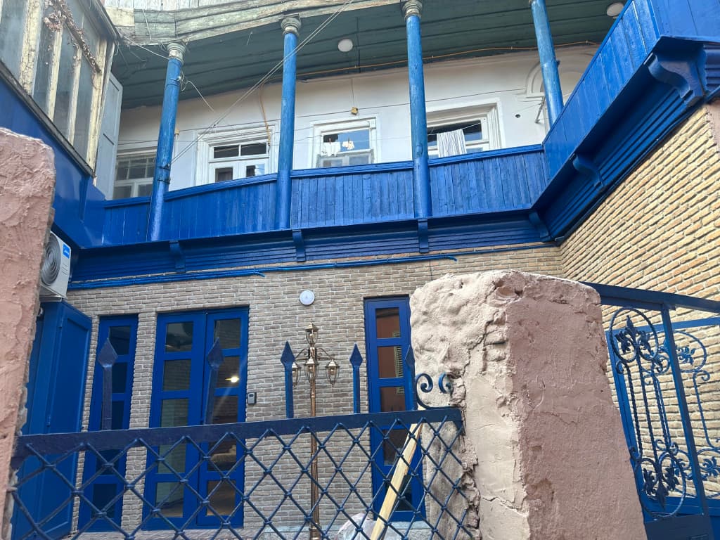 Blue Balcony Apartments - photo 5