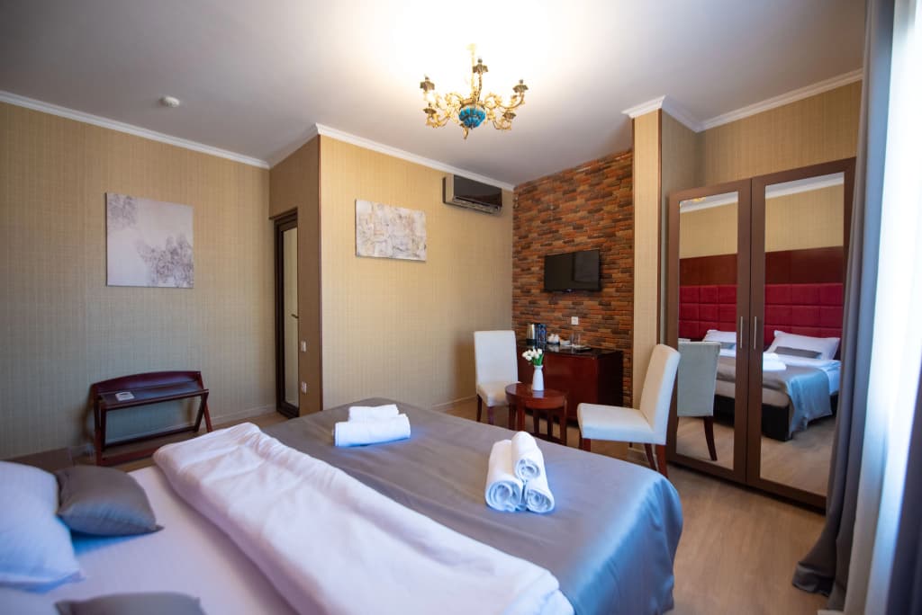 Kraveli Hotel - photo 24