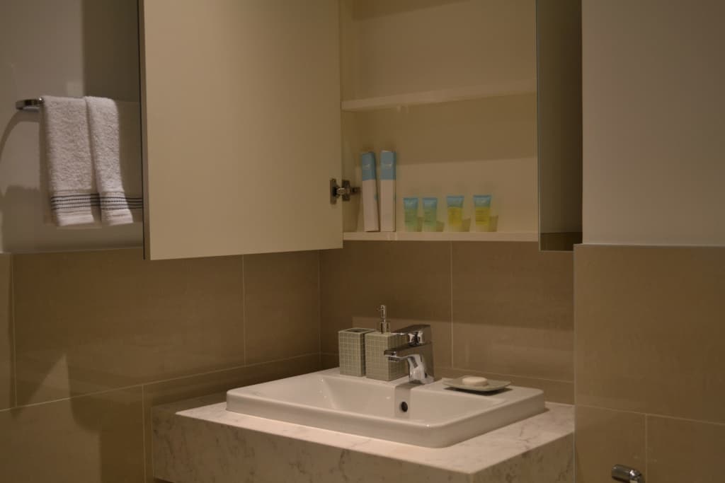 Newly Decorated 1 Bed Dubai Creek Harbour Apartments - photo 8