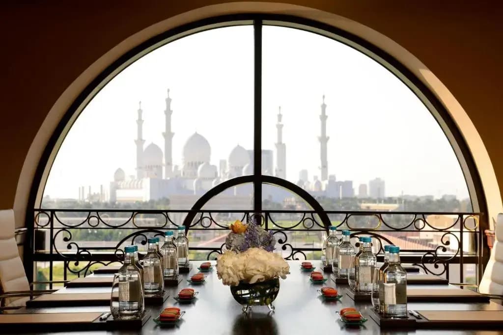 The Ritz-Carlton Abu Dhabi, Grand Canal Hotel - photo 25