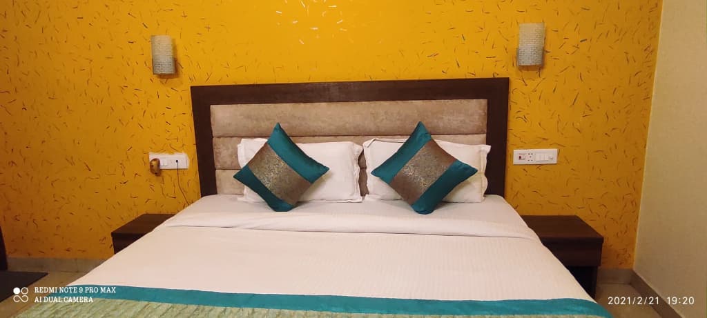 Redstone Hotel - photo 30