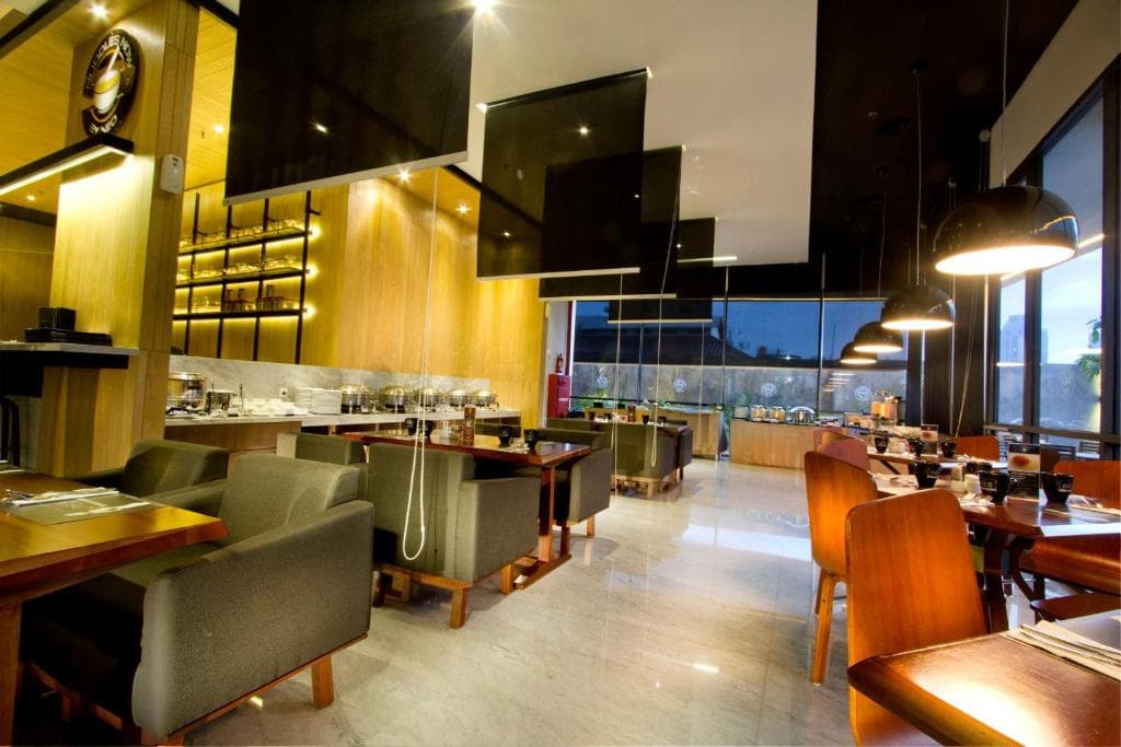 Neo Tendean Hotel - photo 5