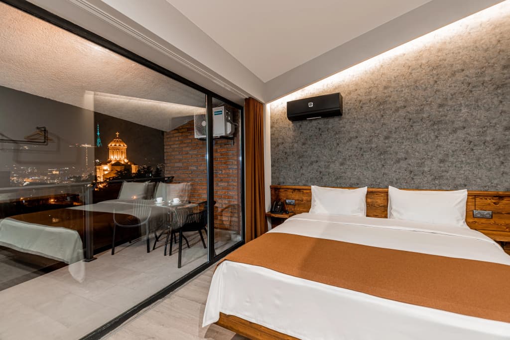 Hotel Ivy Hotel - photo 1