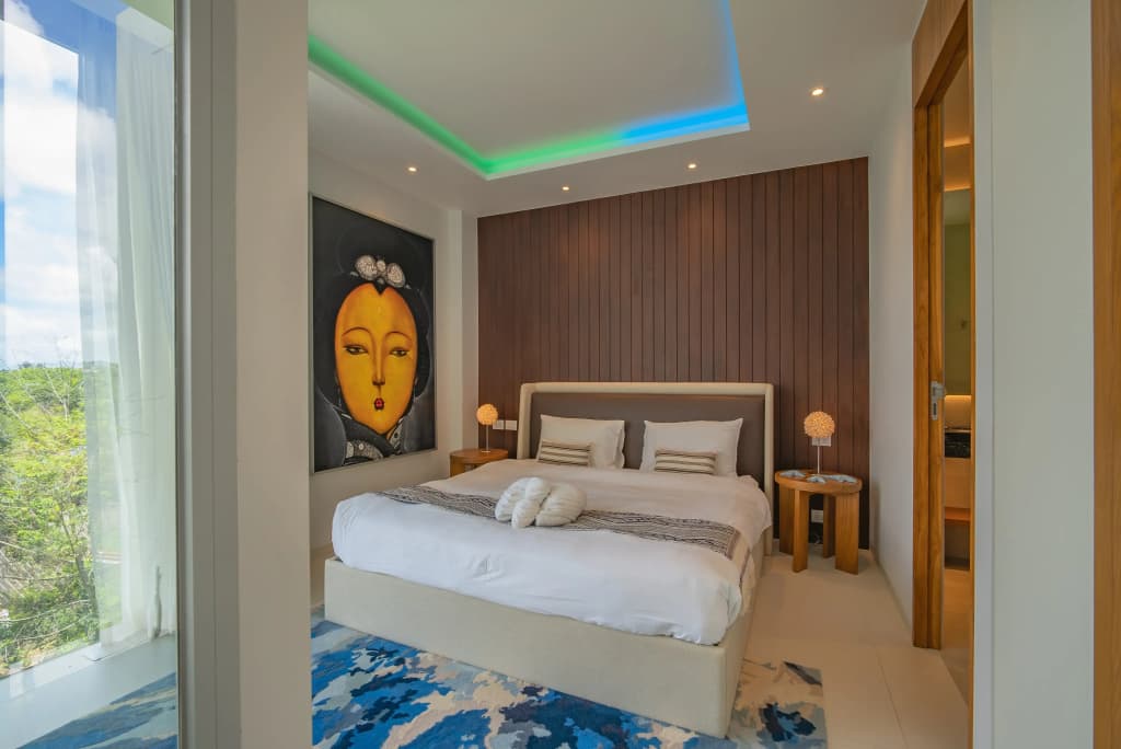 Luxury Infinity Pool Villa in Nai Harn Villa - photo 12