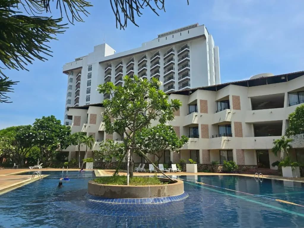 Hotel Tropicana Pattaya - photo 28