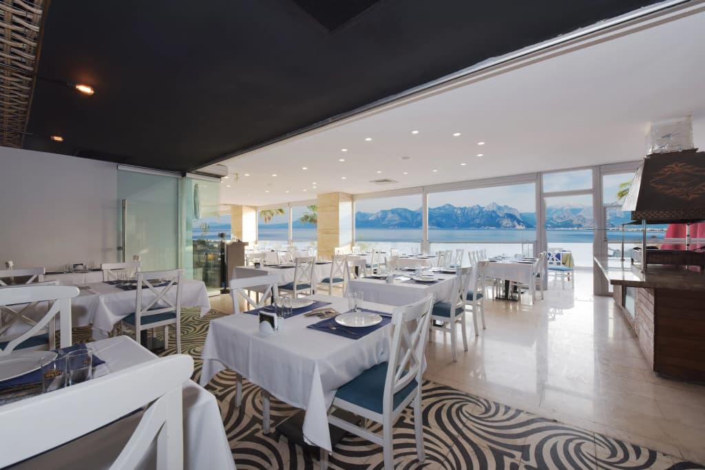Ramada Plaza by Wyndham Antalya - photo 11