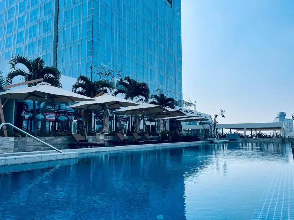 Courtyard by Marriott Colombo Hotel - photo 12