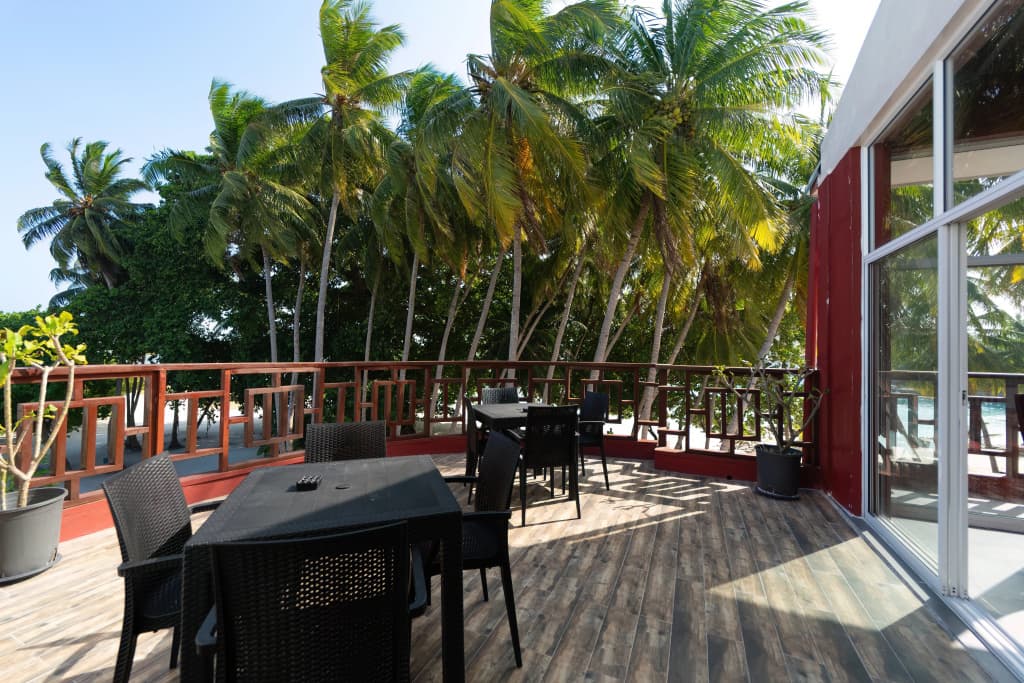 Silver Oasis Maldives Hotel - photo 3