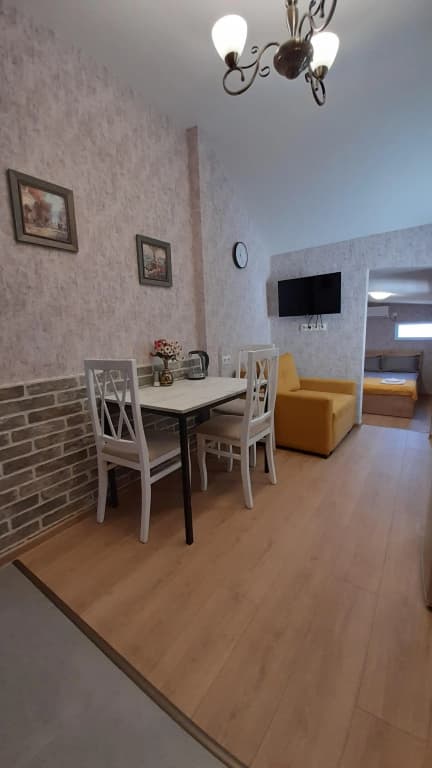 Yellow Apartments - photo 17