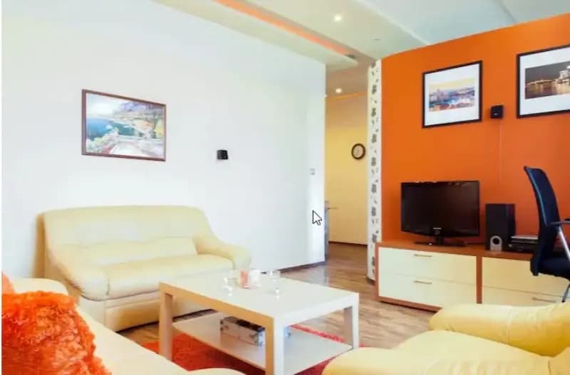 Orangehomes Apt Erkel Street Apartments - photo 3