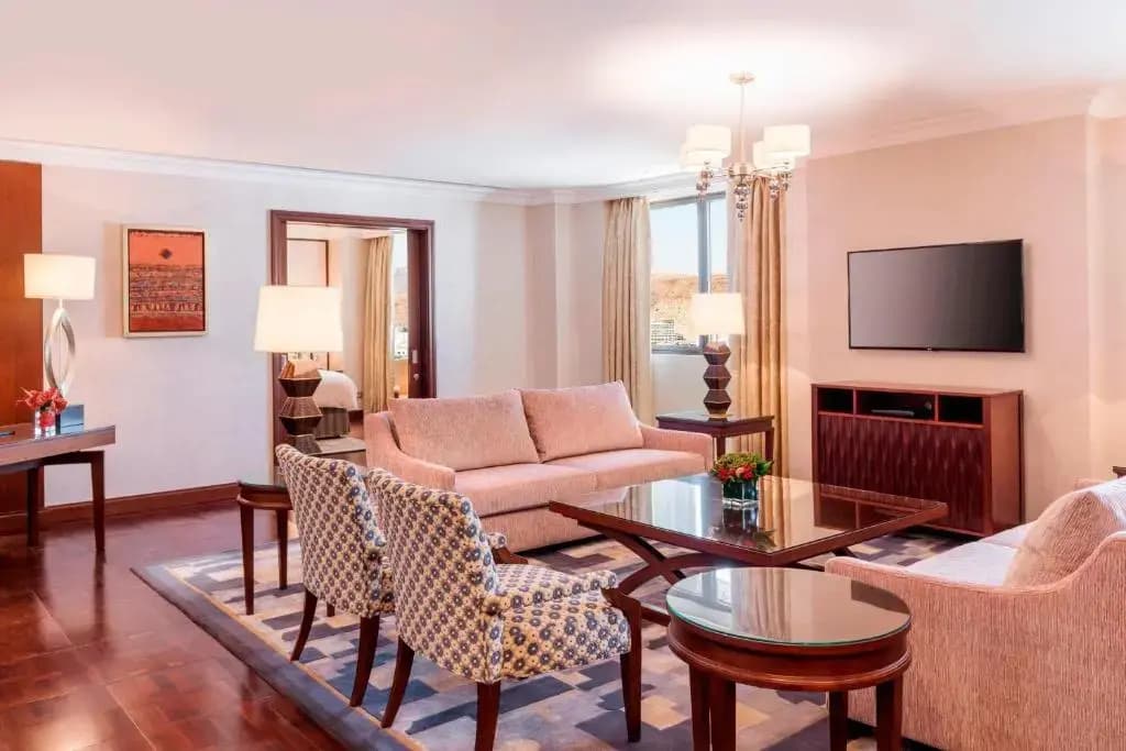Sheraton Oman Hotel - photo 11