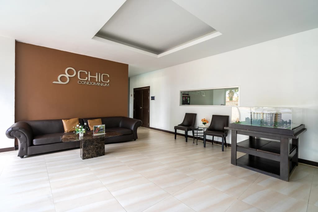 Studio Apartment with King-bed and Pool Apartments - photo 4