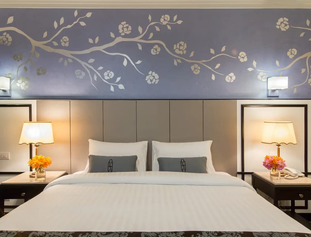 Saras Hotel - photo 1