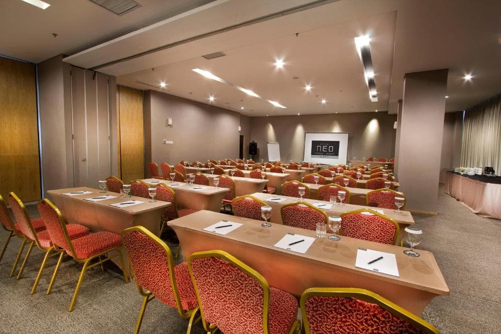 Neo Tendean Hotel - photo 6