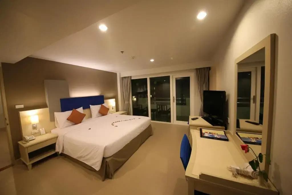 Sunshine Vista Hotel - photo 6
