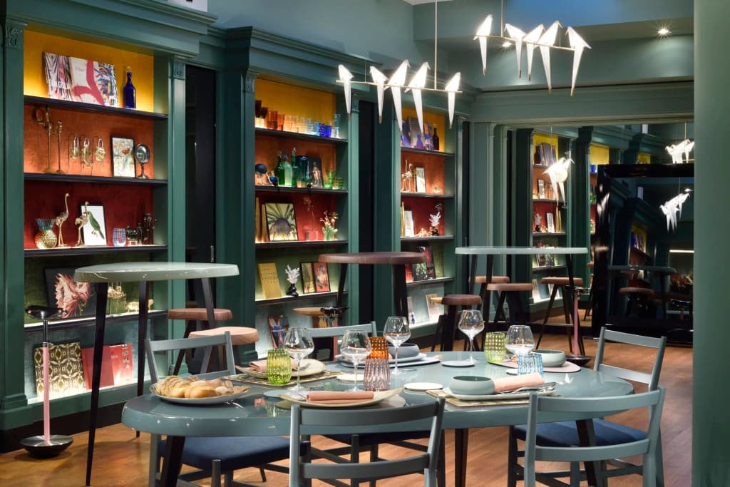 Leon's Place Hotel - photo 15