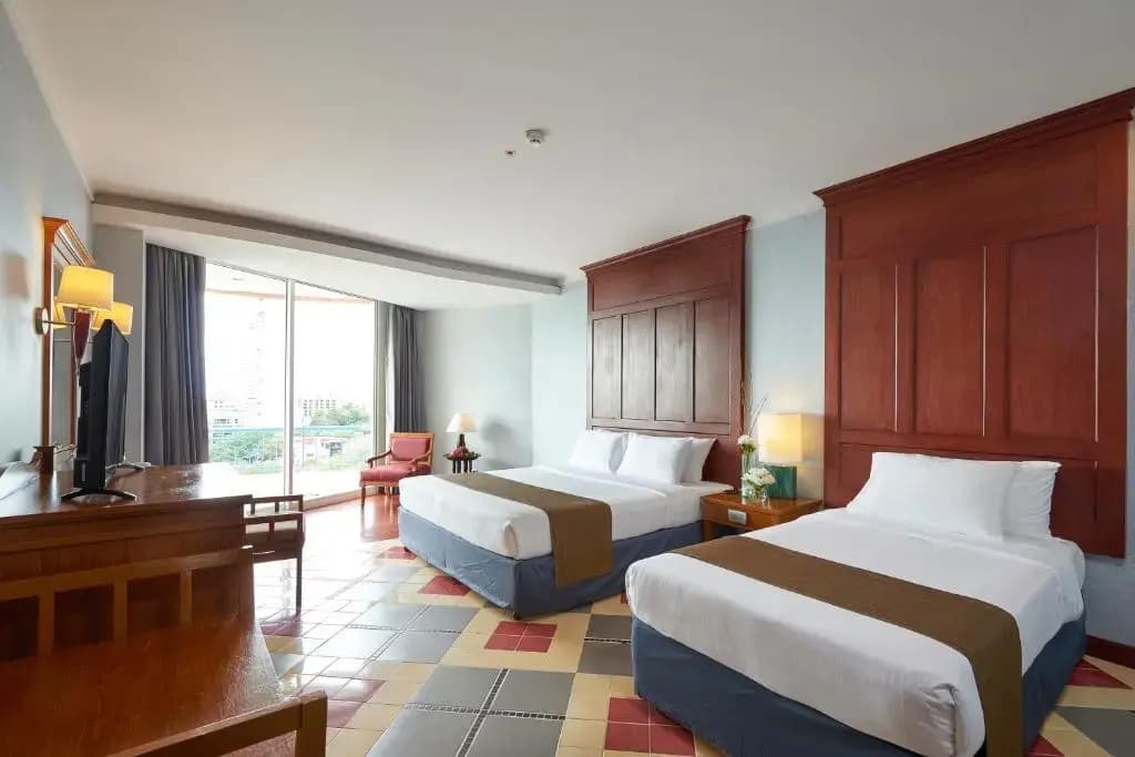 Long Beach Garden Hotel & Pavilions - photo 5