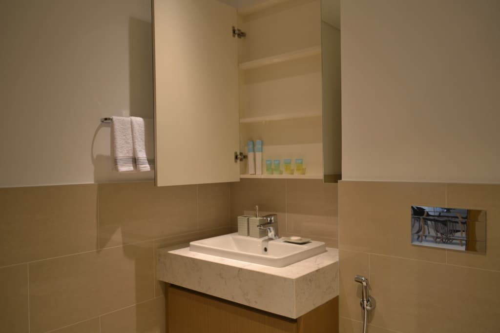 Newly Decorated 1 Bed Dubai Creek Harbour Apartments - photo 9