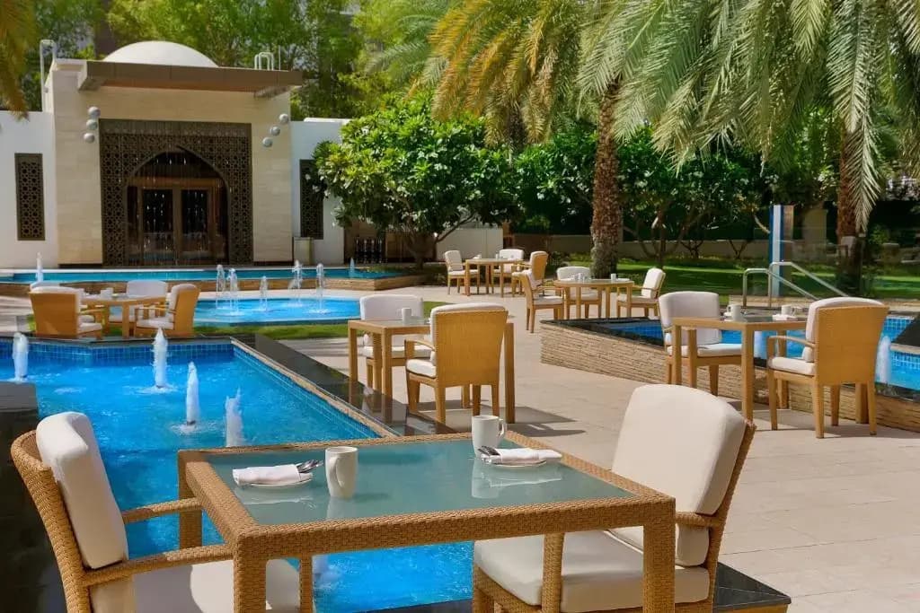 Sheraton Oman Hotel - photo 28