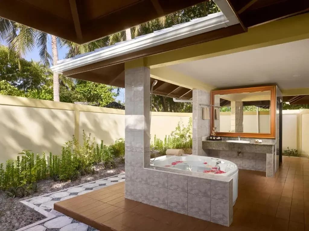 Royal Island Resort & Spa - photo 11