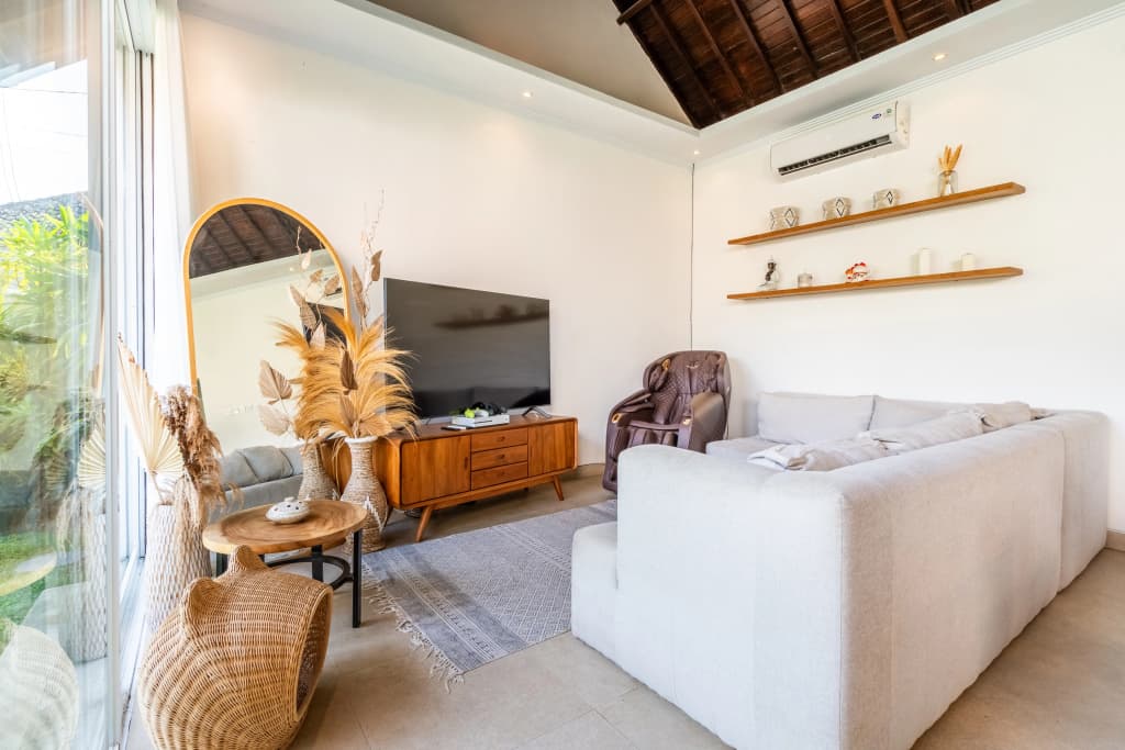 Jungle Amaranth Canggu – Exclusive 3BR Retreat with Pool, Modern Amenities and Top Location Villa - photo 23