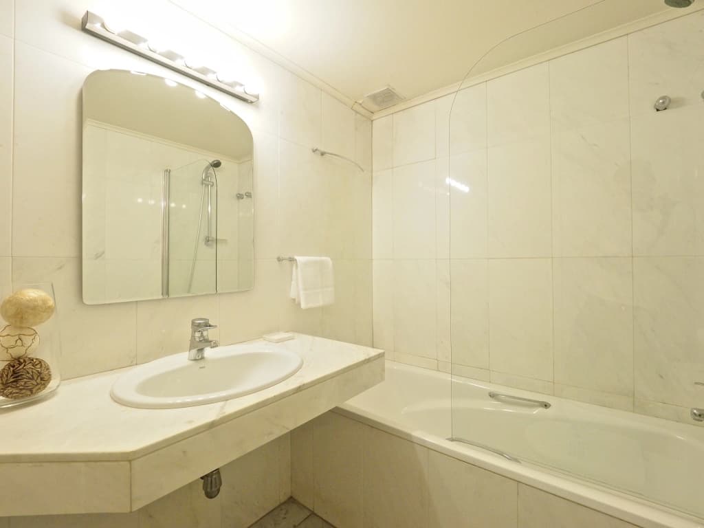 Suites 4Days Paseo de Gracia Design Apartments - photo 6