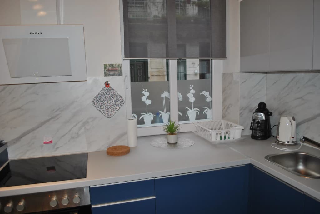 Sunset Central Apartments - photo 8