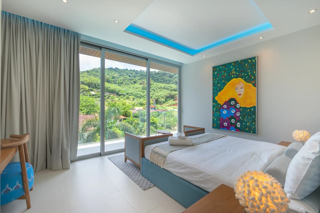 Luxury Infinity Pool Villa in Nai Harn Villa - photo 15