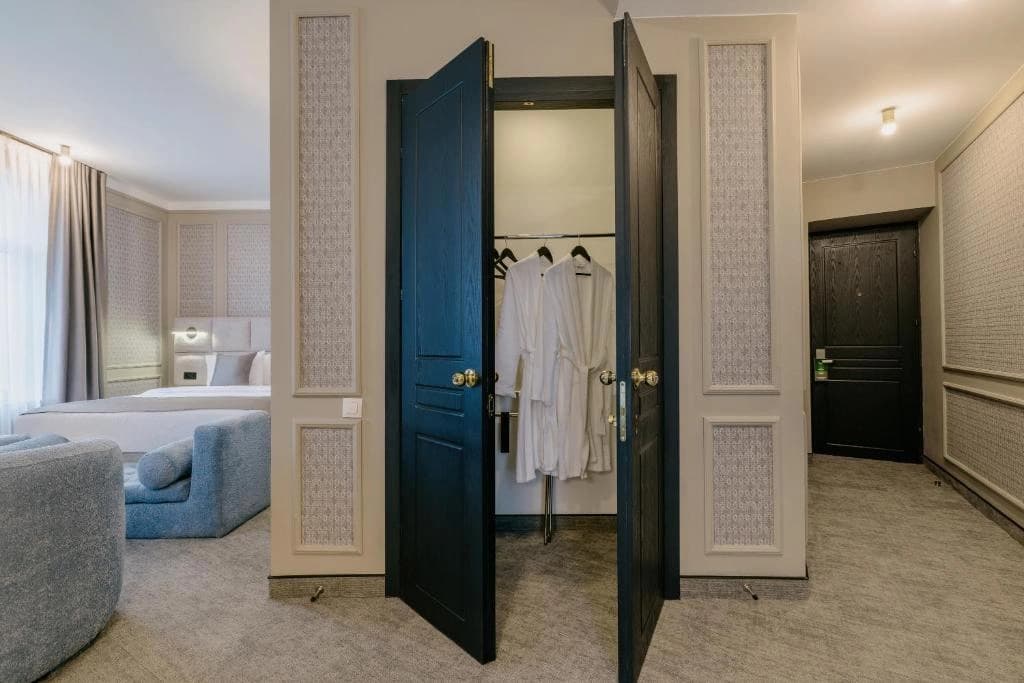King Gorgasali Hotel - photo 7