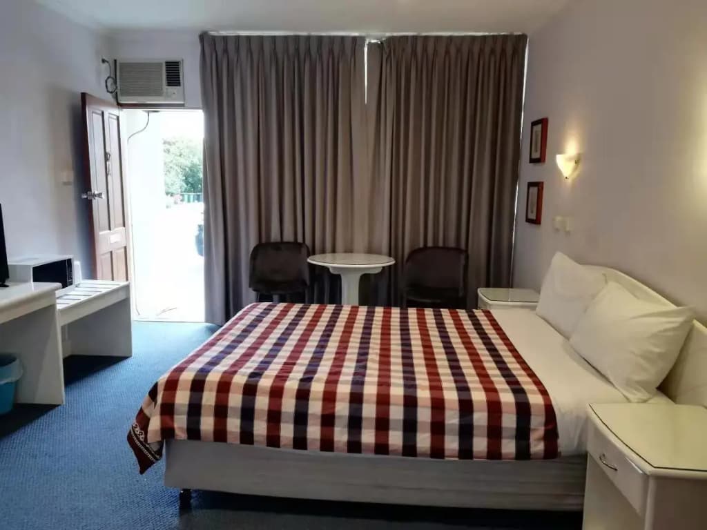 Casey on princes Hostel - photo 2