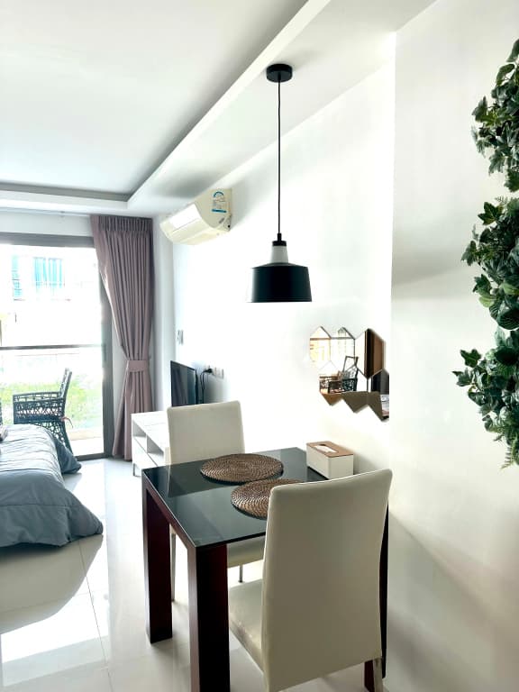 Club Royal Wongamat Apartments - photo 11