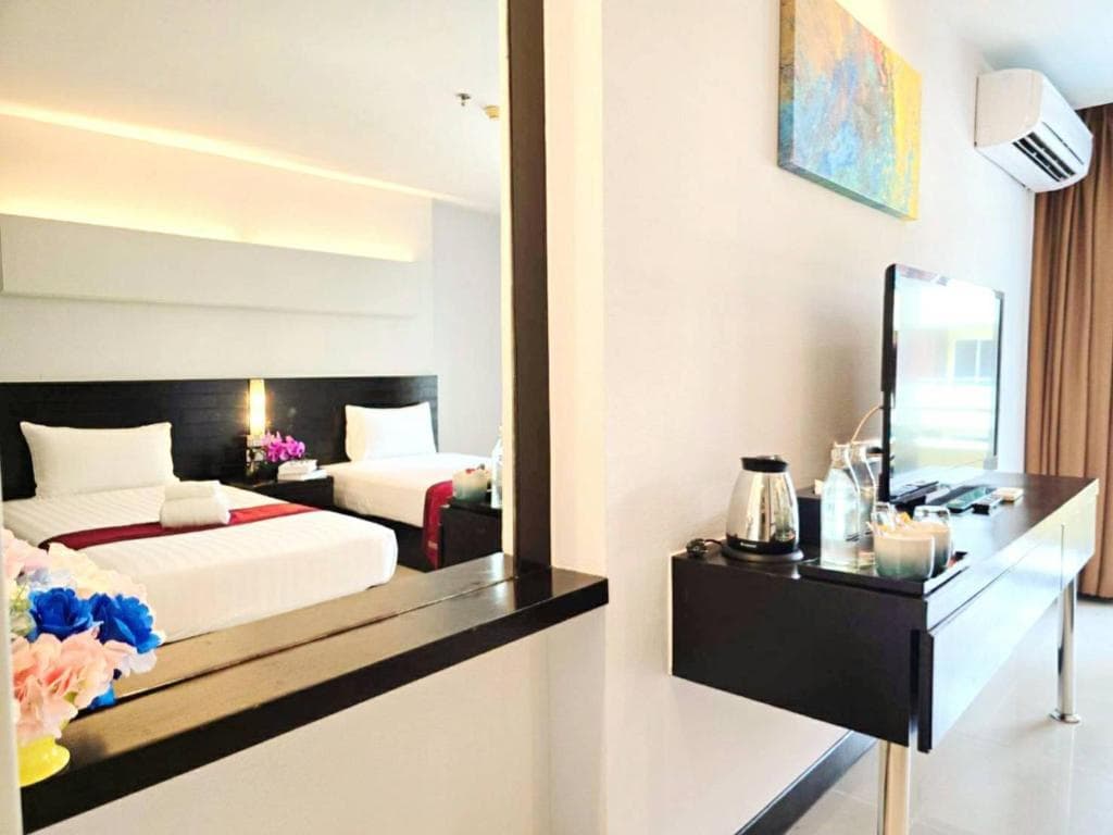 Baron Beach Hotel - photo 16