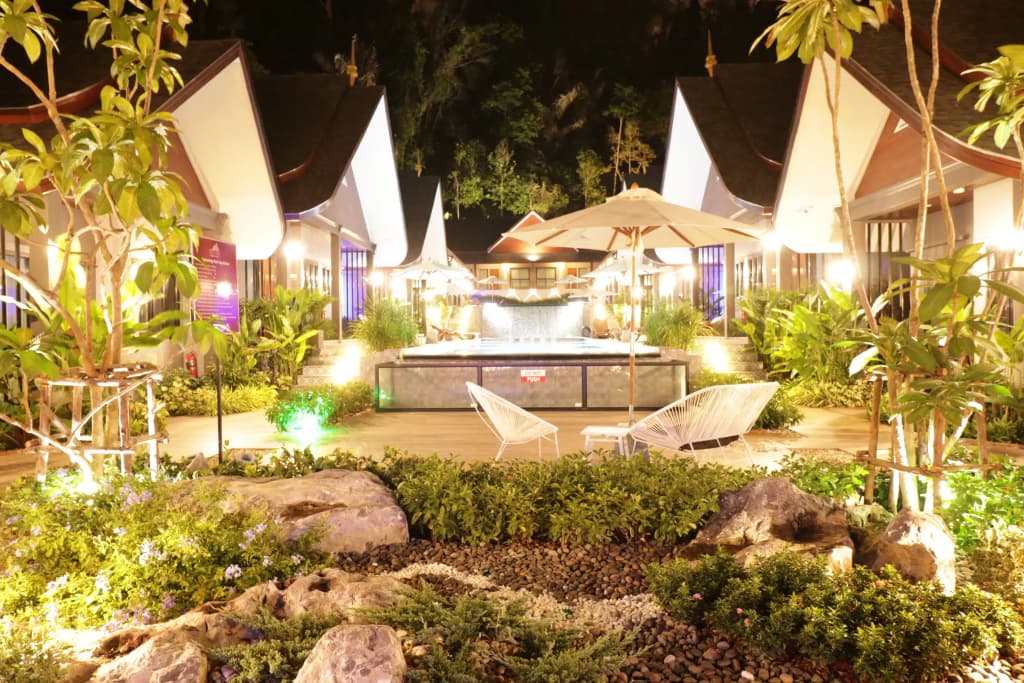 The Scene Cliff View Villas Hotel - photo 15