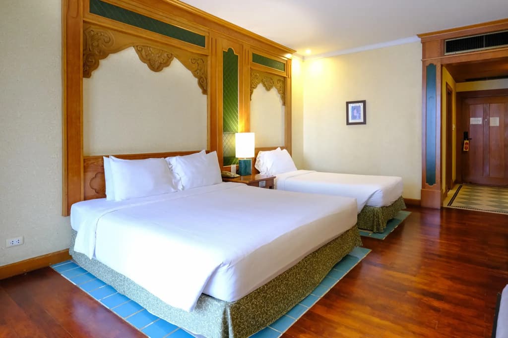 Long Beach Garden Hotel & Pavilions - photo 4