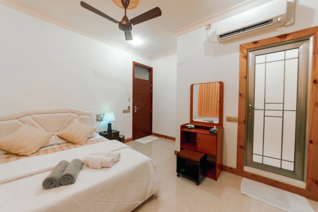 Holiday Mathiveri Inn Guest House - photo 3
