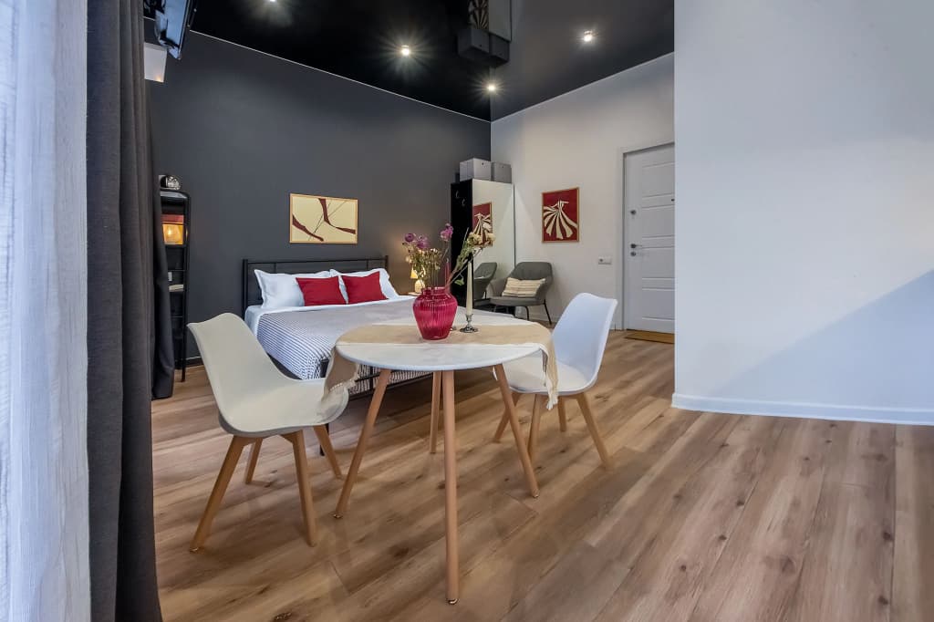 HB Tabidze Apartments - photo 3