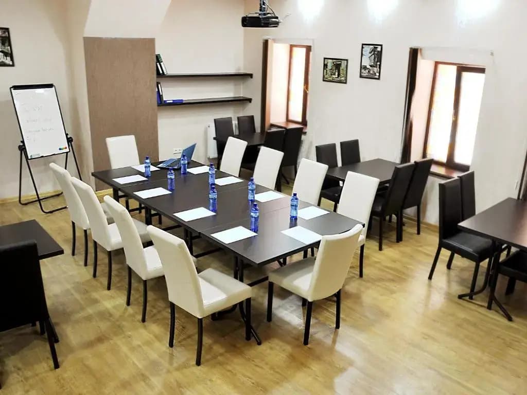 Tiflis Hotel - photo 2