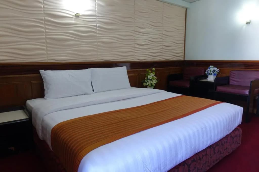 Serene Hotel - photo 18