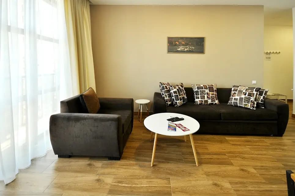 BFG Suites Apartments - photo 8