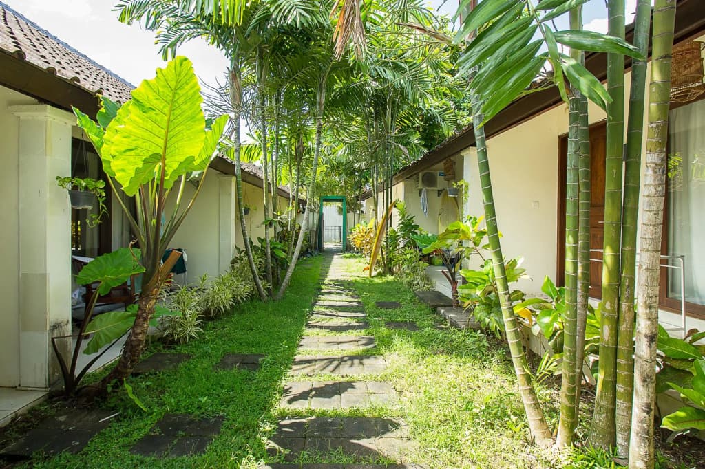 Umanede Jimbaran Guesthouse - main photo