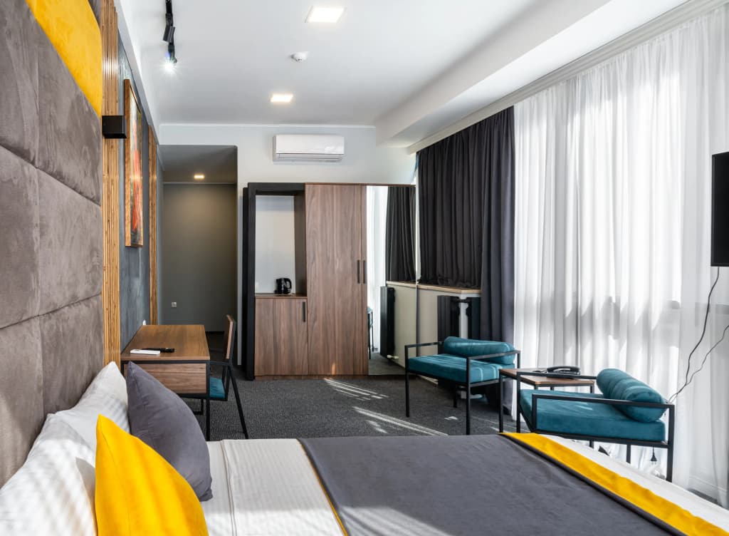 BG Palace Hotel - photo 2
