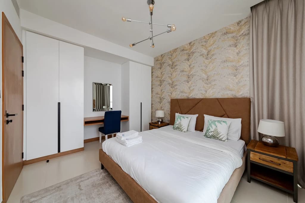 Stylish 2br with Marina Views Apartments - photo 3