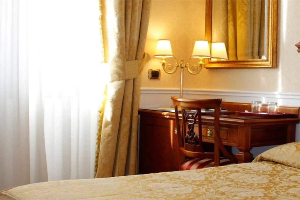 Hotel Villa Pinciana - photo 5