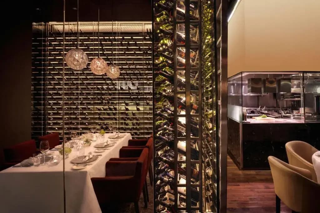 The Ritz-Carlton Abu Dhabi, Grand Canal Hotel - photo 2