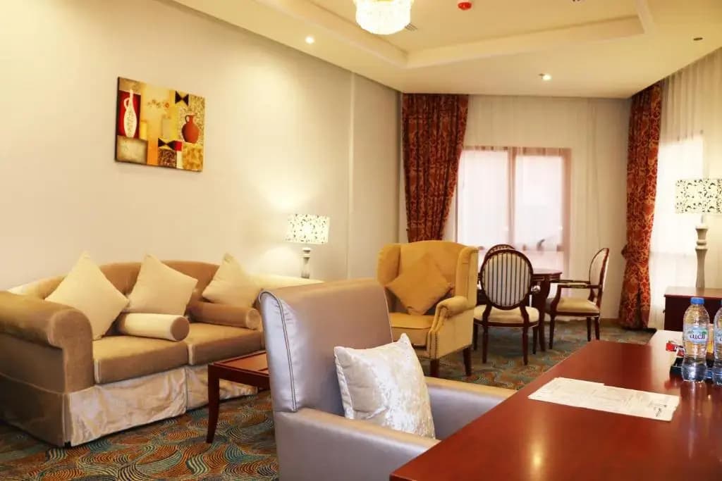 Red Castle Hotel - photo 15